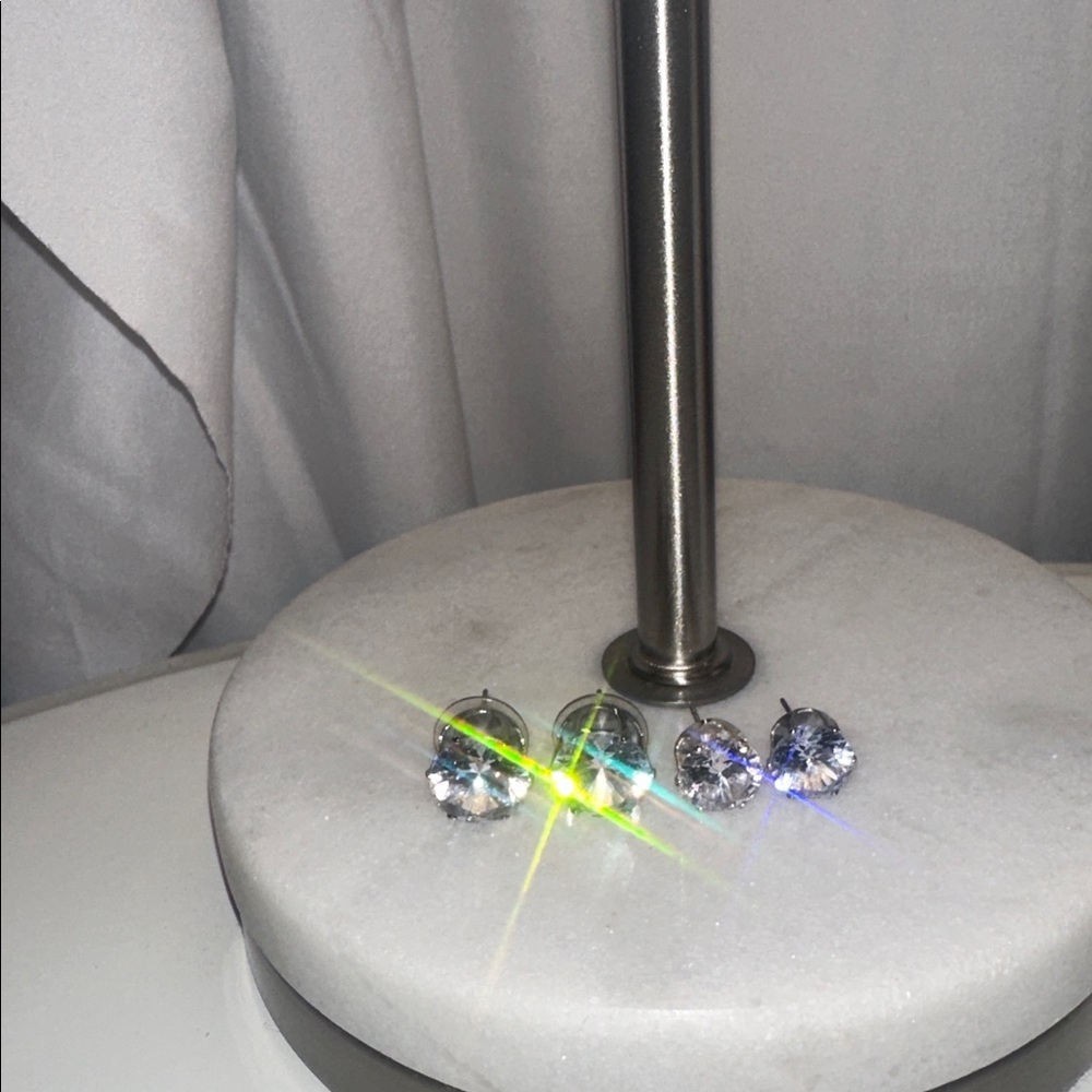Vera Wang Cubic Zirconia Stud Earrings - Picture 12 of 14